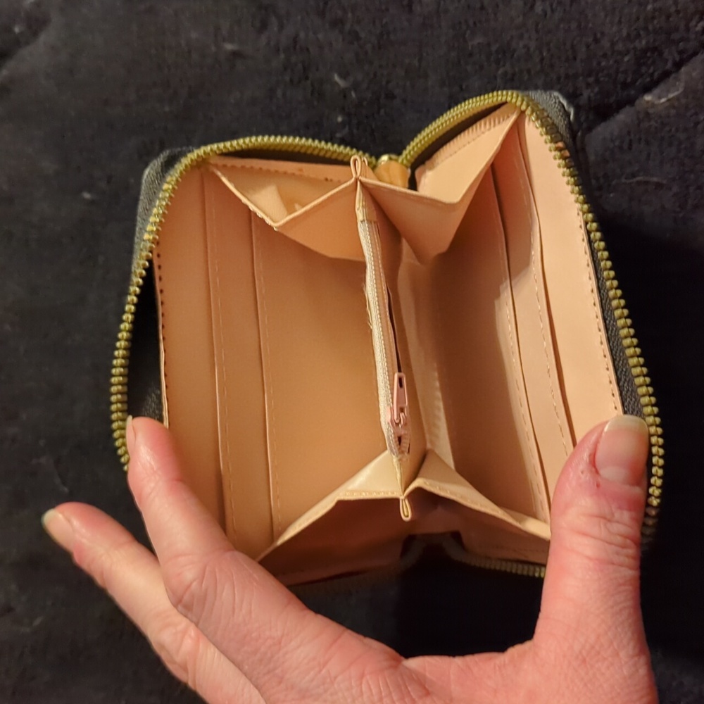 Wallet - Picture 2 of 2